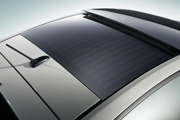 toyota-prius-solar-roof Toyota Prius toit photovoltaique