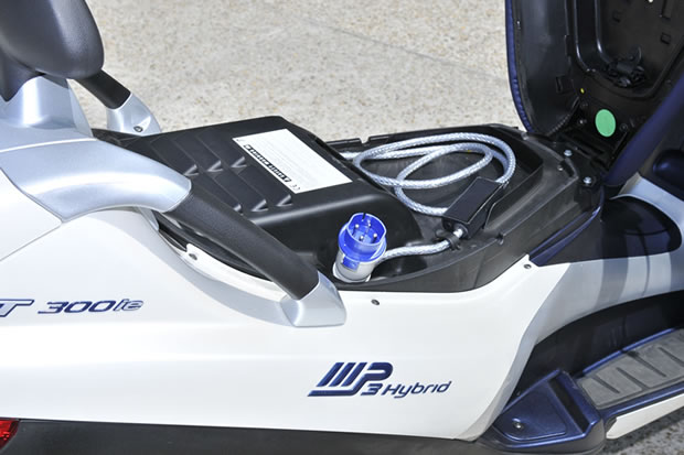 La batterie du Piaggio MP3 hybride