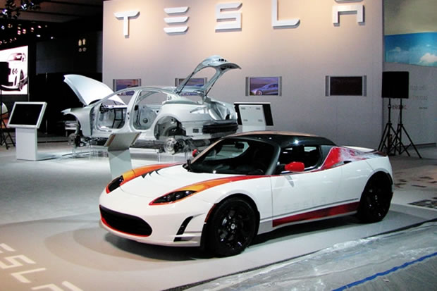 tesla-detroit Le stand Tesla à Détroit