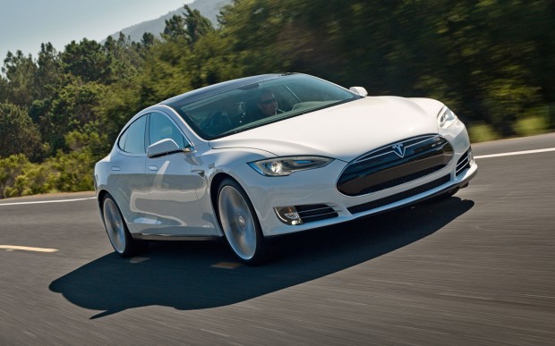 7 places assises dans la Tesla Model S La Tesla Model S en blanc