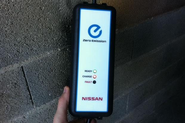 Chargeur de la Nissan LEAF