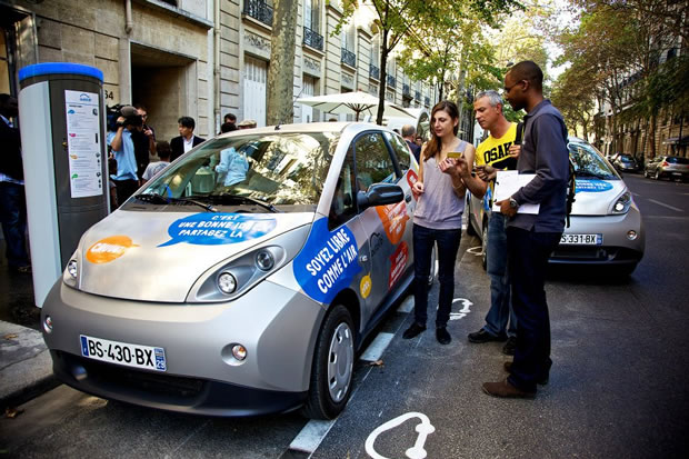 recharge-autolib La recharge d'une Autolib