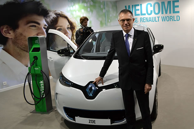 carlos-tavares-renault-zoe Carlos Tavares devant la Renault ZOE