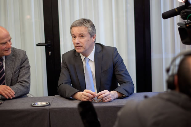 nicolas-dupont-aignan-voiture-electrique Nicolas Dupont Aignan voiture électrique