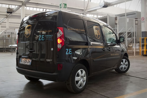 kangoo-ze-electrique-ups Un Renault Kangoo électrique utilisé par UPS pour ses livraisons.