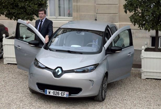 arnaud-montebourg-renault-zoe-ministre Arnaud Montebourg en Renault ZOE