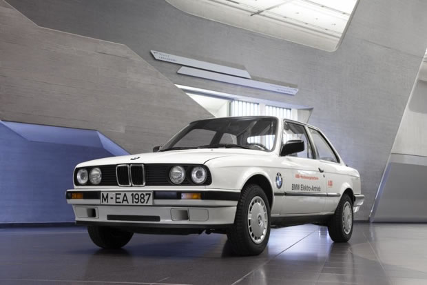 BMW-325iX-Electric BMW 325iX Electric