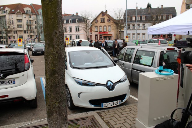 La recharge de la ZOE n'est possible que sur des prises de Type 3 La recharge de la ZOE n'est possible que sur des prises de Type 3