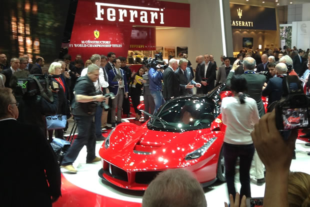 Stand Ferrari à Genève