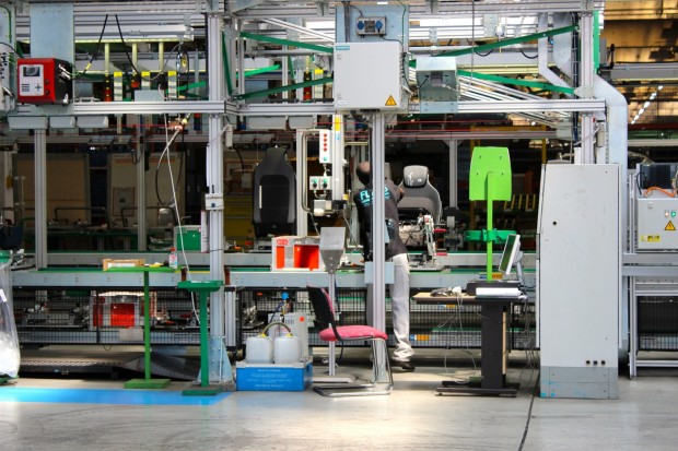 Les sièges avant de ZOE sont fabriqués directement à l'usine de Flins Les sièges avant de ZOE sont fabriqués directement à l'usine de Flins