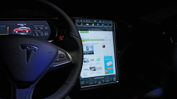 tesla-model-s-ap