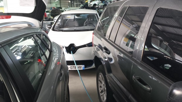 Recharge d'une Renault ZOE à Saint-Pierre