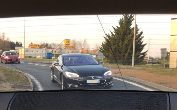 Tesla Model S 