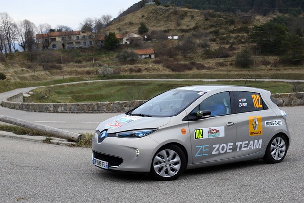 La Zoé en situation. Ici l'équipage 102 !
