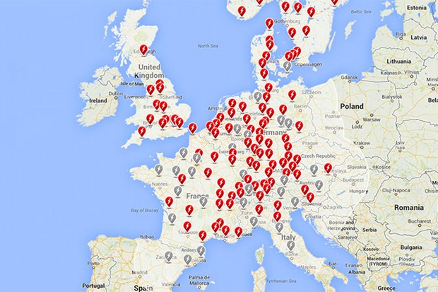 Plan de déploiement de Tesla pour 2015. En gris, les stations à venir. Source : teslamotors.com