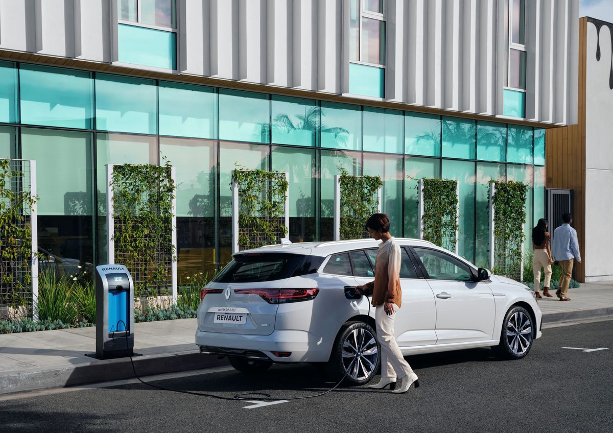 Il faut environ 3 heures pour recharger la Megane sur une borne publique 