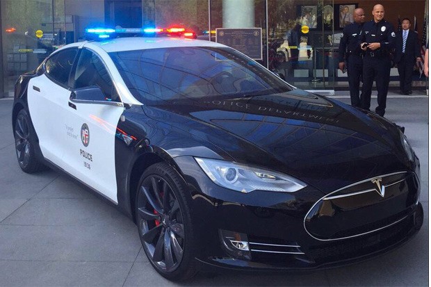 Une Tesla Model S P85D pour la police de Los Angeles