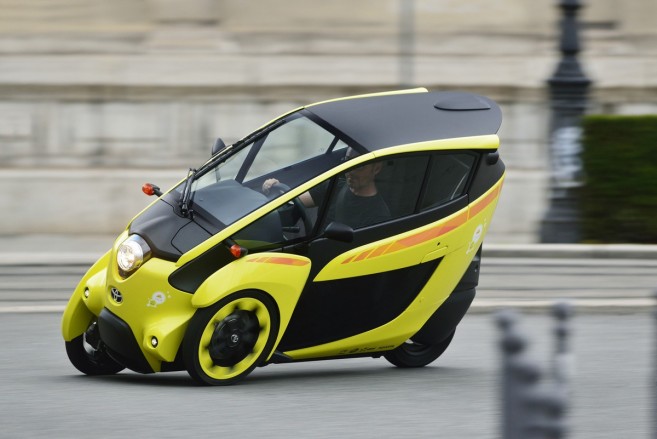 Le Toyota i-Road bénéficie de la technologie Active Lean gérant l'inclinaison dans les virages