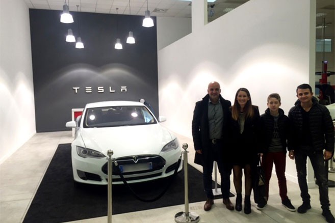 En visite au Showroom Tesla