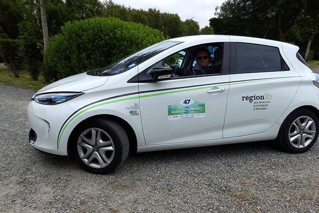 Christophe et sa Renault Zoé RégionLib