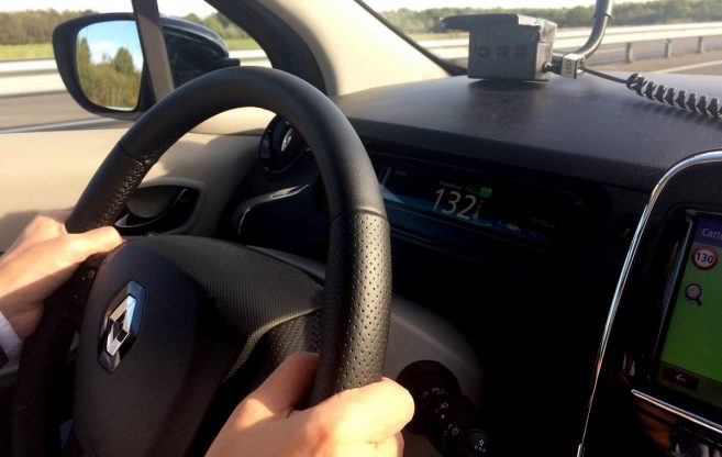 Renault Zoé : conduite sur autoroute.