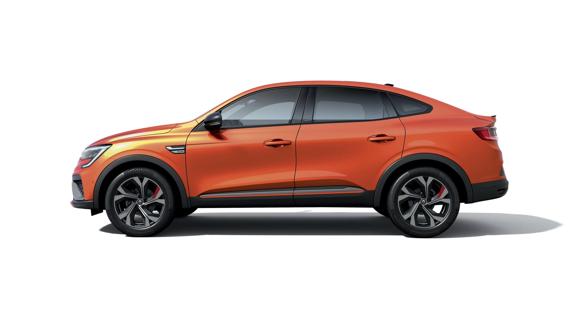Renault Arkana E-Tech 2021 profil