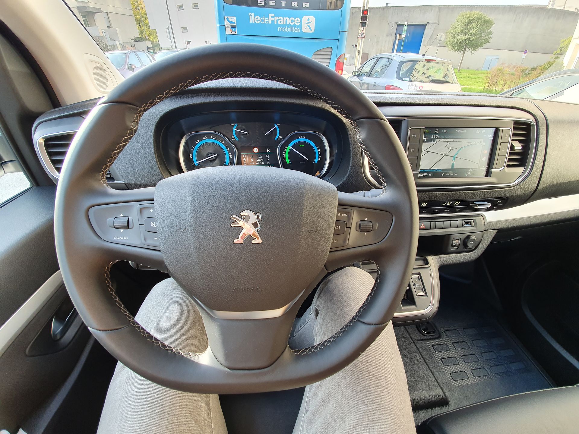 Intérieur Peugeot e-Expert électrique 2020