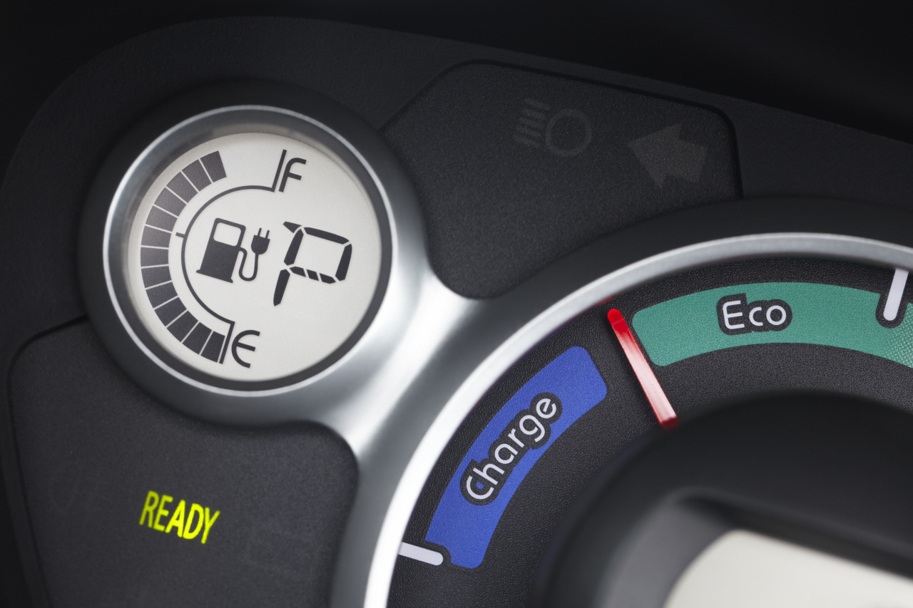 Le compteur d'une voiture électrique