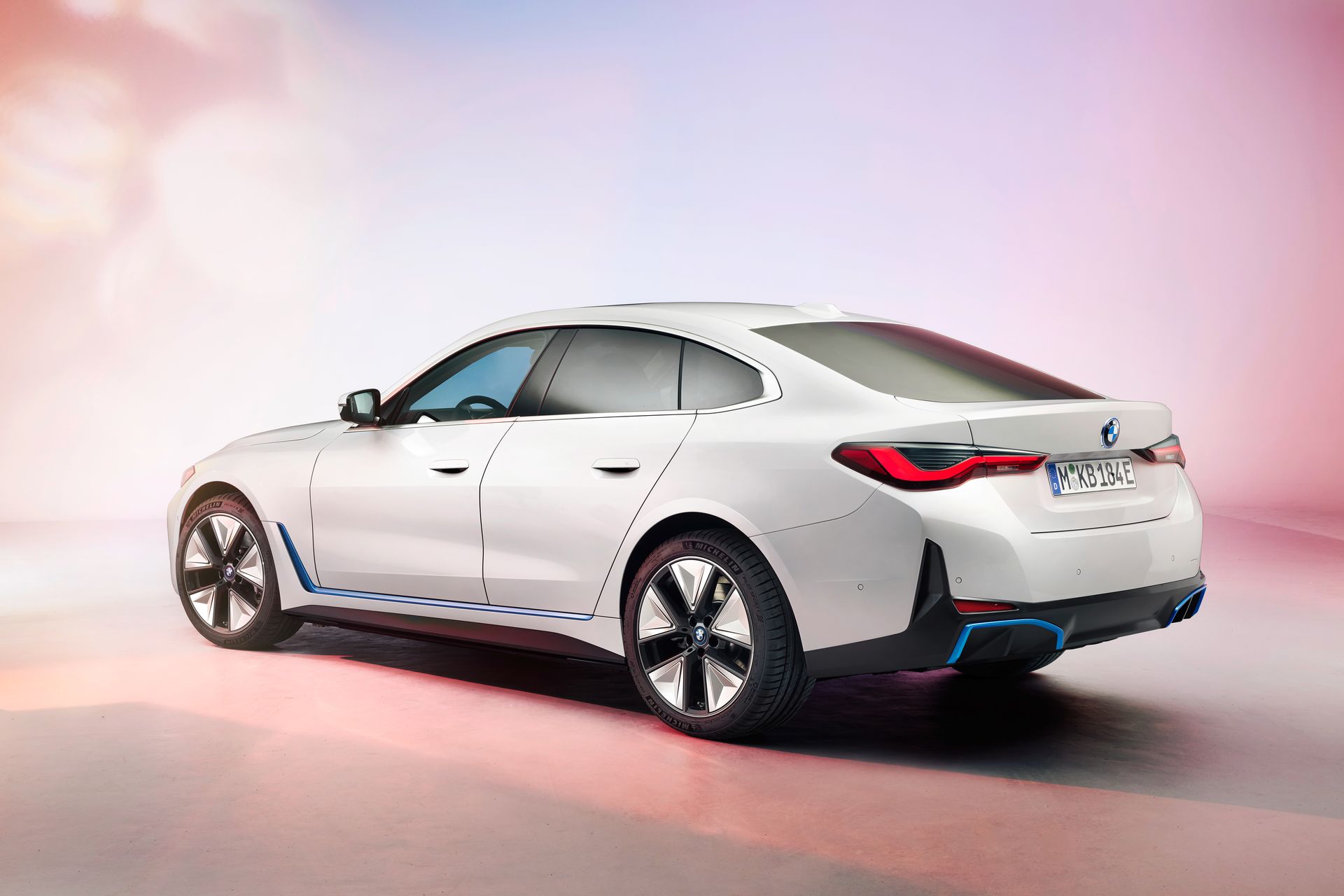Arrière de la berline électrique BMW i4