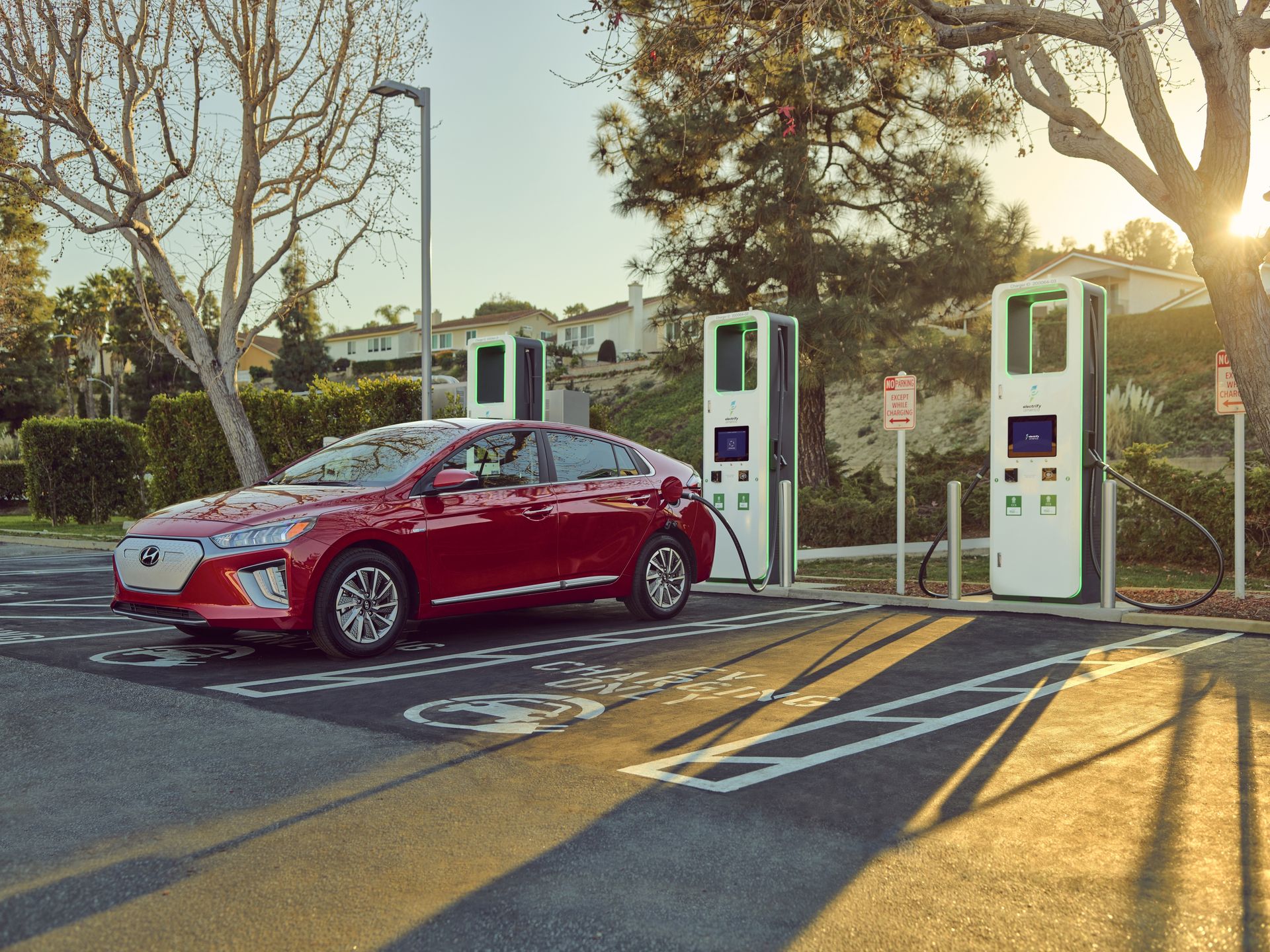 Hyundai Ioniq recharge station ElectrifyAmerica 2020