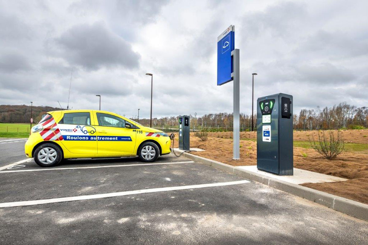 Recharge ultrarapide sur le réseau Vinci Autoroutes