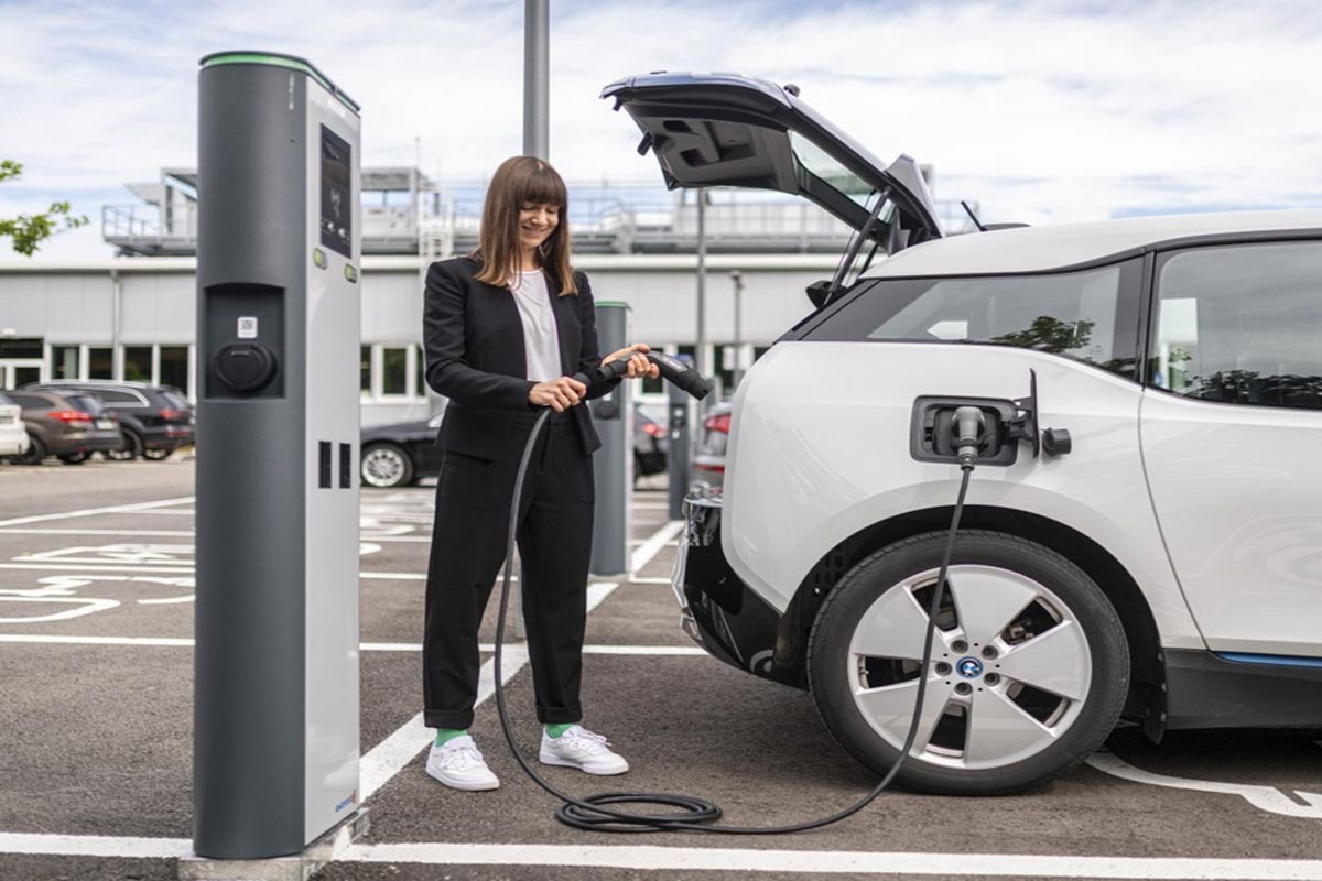 Flexible Smart Charging Cable Bosch