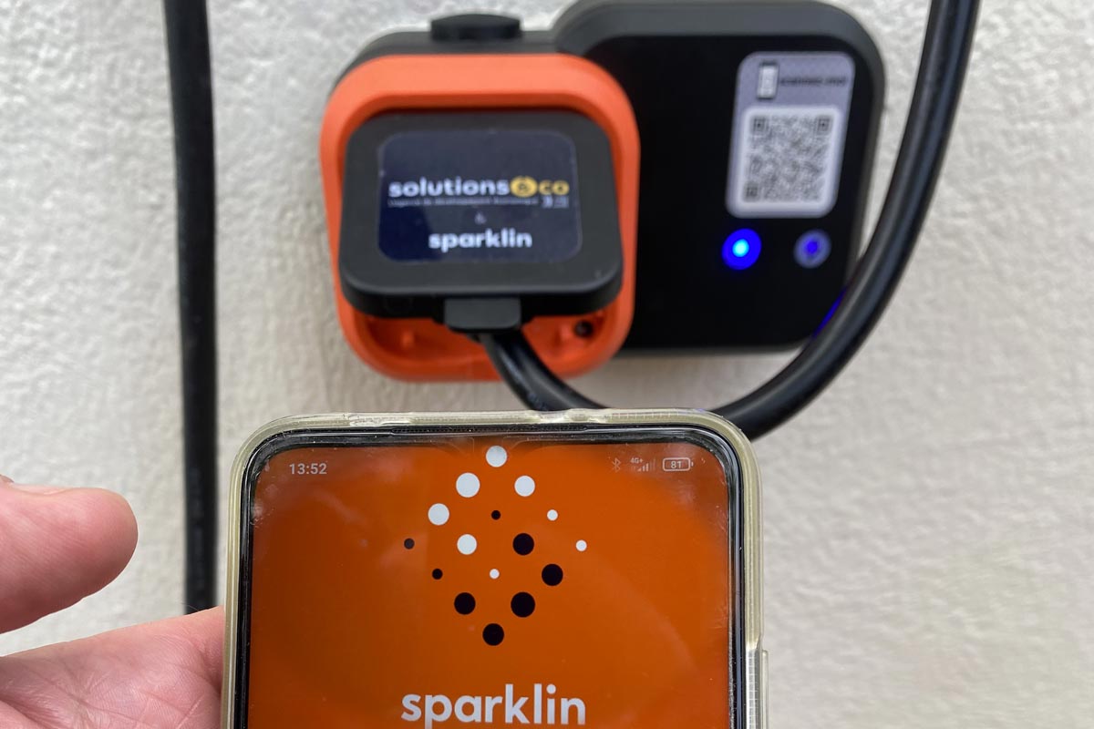 Prise de recharge 16 A connectée low-cost Sparklin