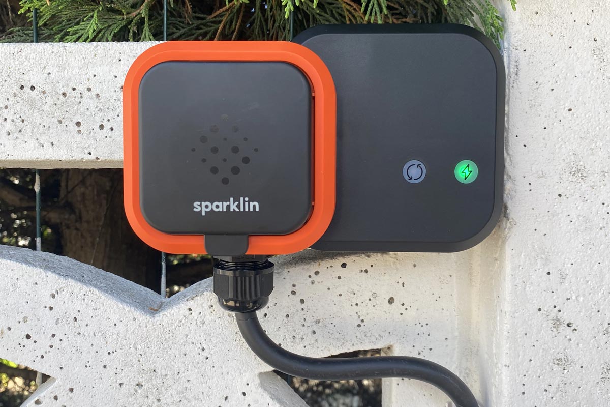 Prise de recharge 16 A connectée low-cost Sparklin