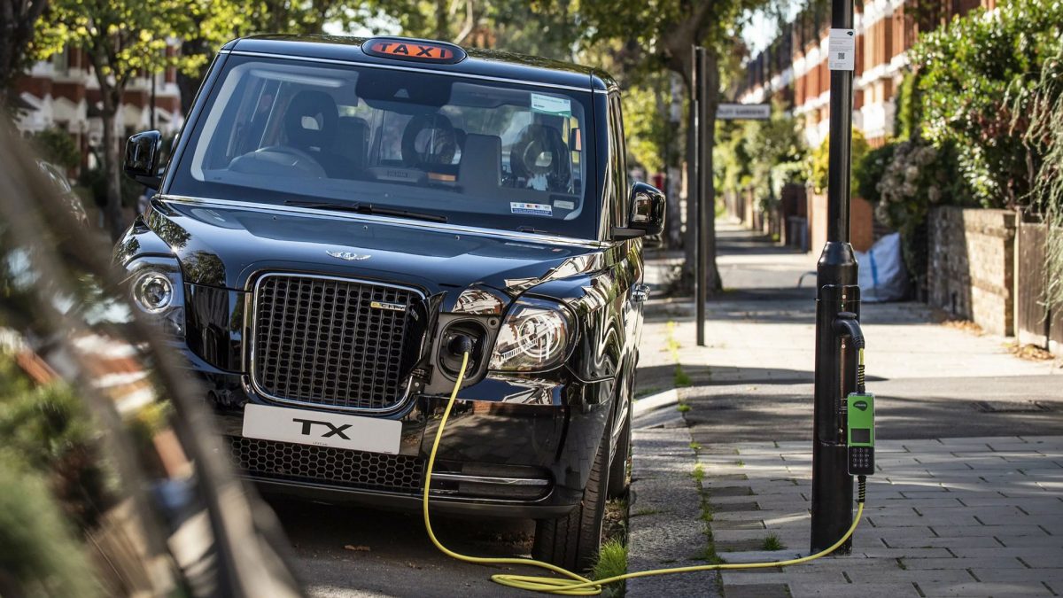 LEVC TX Taxi en charge