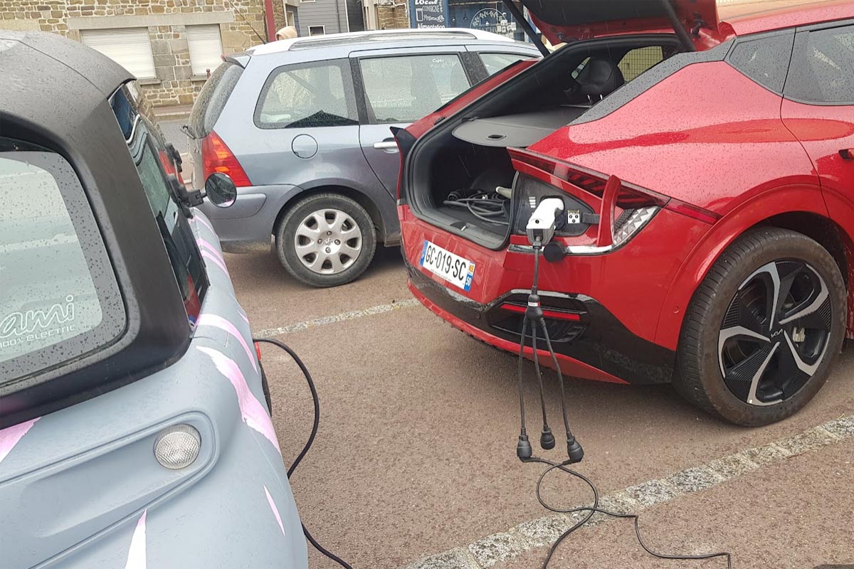 Un Kia EV6 pour 2 Citroën Ami