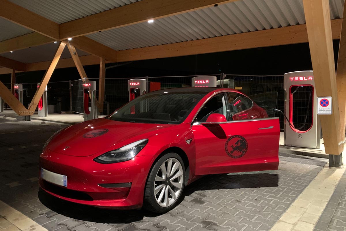 European Electric Cannonball en Tesla Model 3