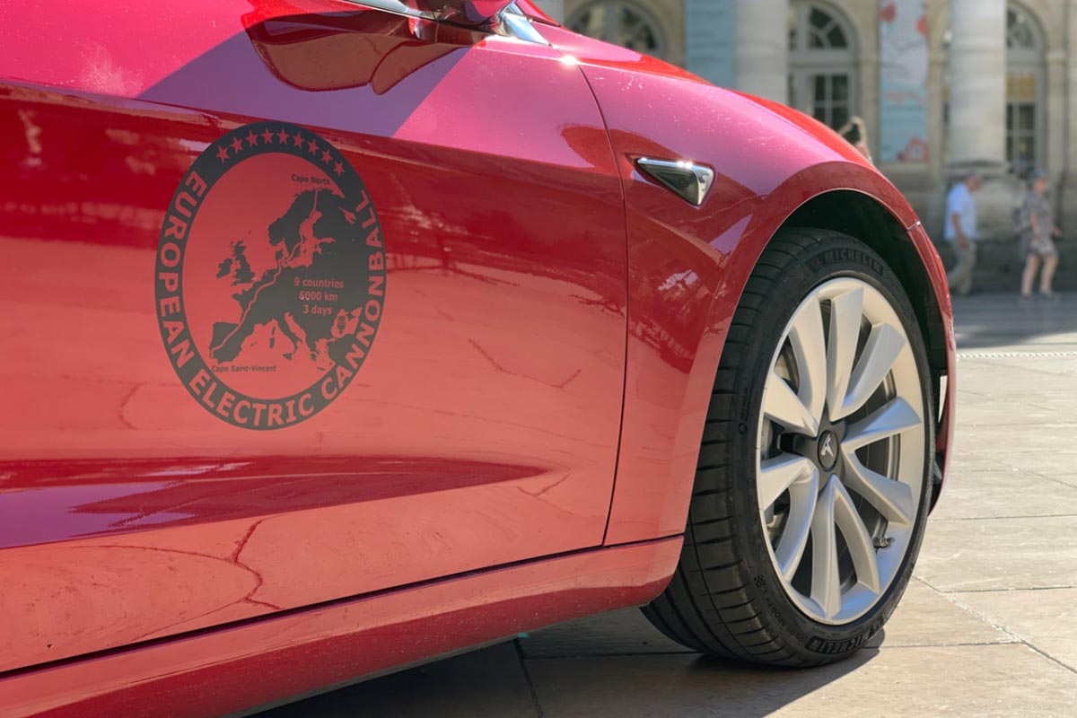 European Electric Cannonball en Tesla Model 3