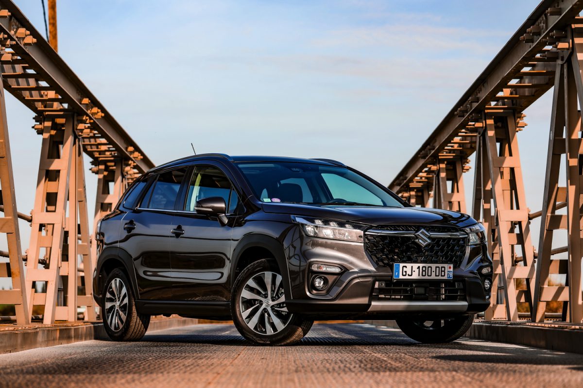 Suzuki S-Cross Hybrid